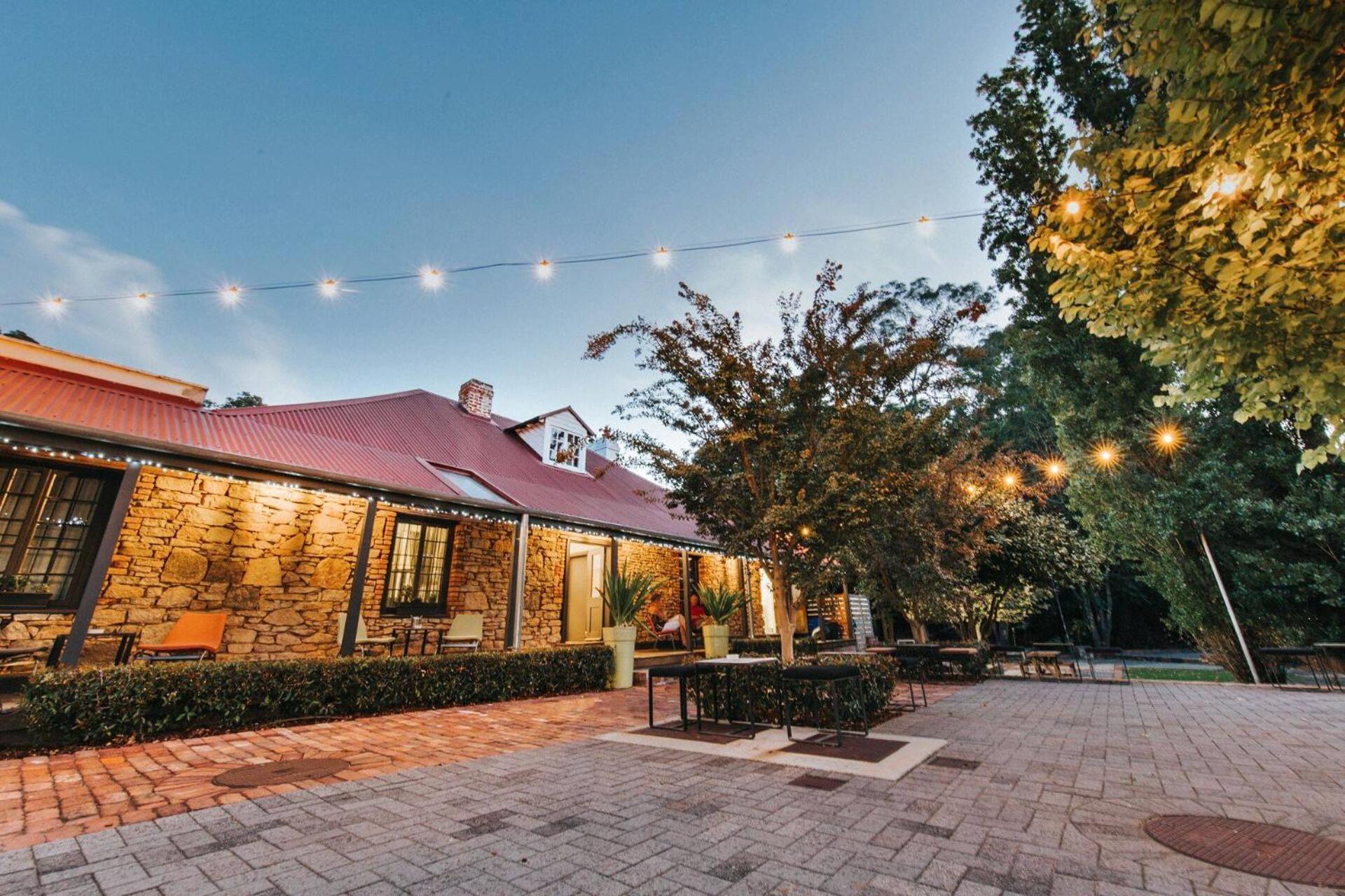 Mahogany Inn And Distillery Mahogany Creek Eksteriør bilde